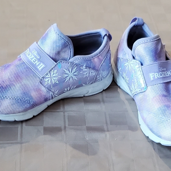 Frozen Shoes Size 11 - Picture 2 of 6